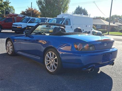 2006 Honda S2000 Base (M6)