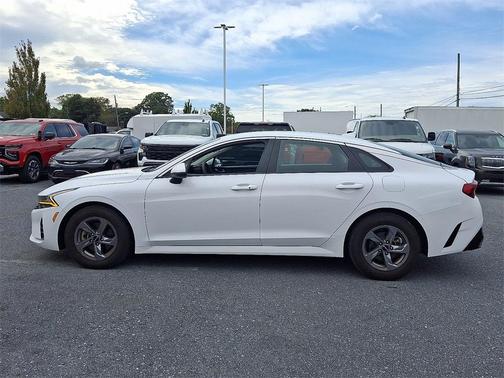 2023 Kia K5 LXS
