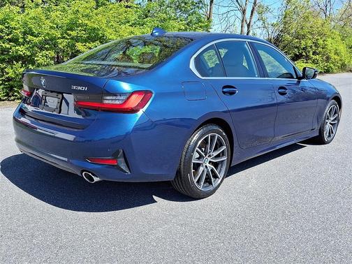 2022 BMW 330 i xDrive