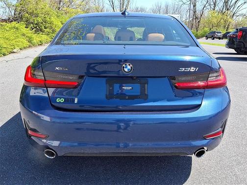 2022 BMW 330 i xDrive