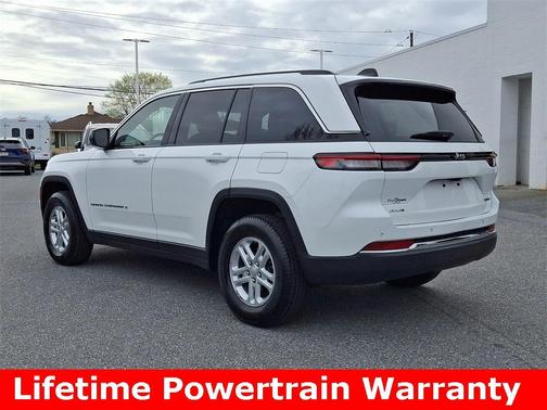 2023 Jeep Grand Cherokee Laredo
