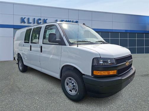2025 Chevrolet Express 3500 Work Van