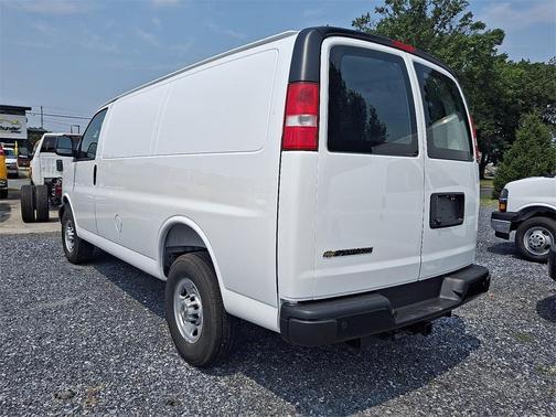 2025 Chevrolet Express 3500 Work Van