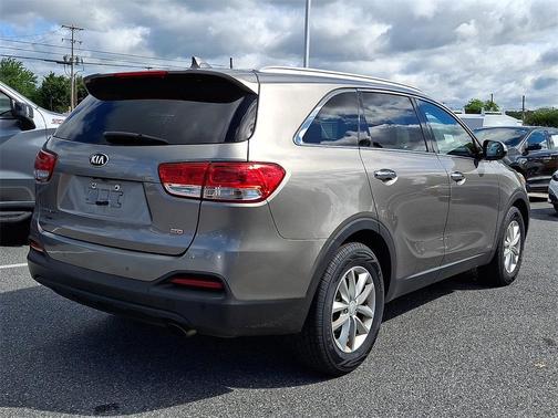 2017 Kia Sorento LX
