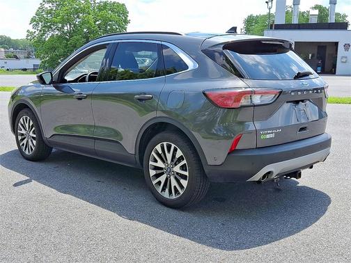 2020 Ford Escape Titanium Hybrid