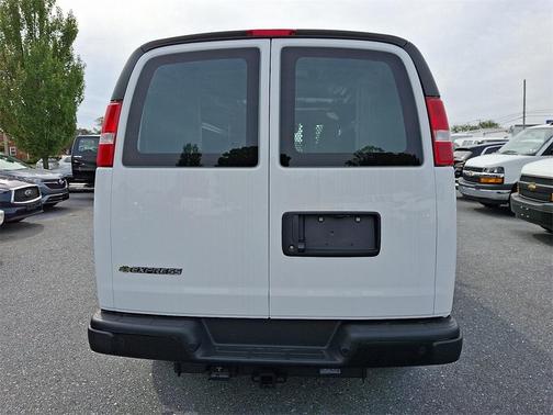 2025 Chevrolet Express 3500 Work Van