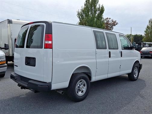 2025 Chevrolet Express 3500 Work Van
