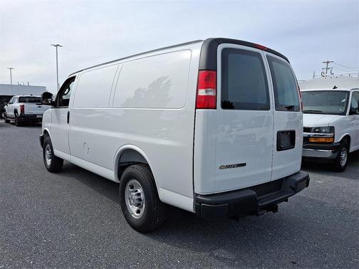 2025 Chevrolet Express 3500 Work Van