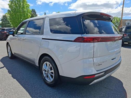 2022 Kia Carnival LXS