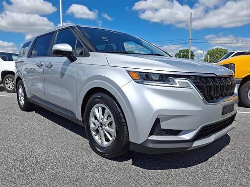 2022 Kia Carnival LXS