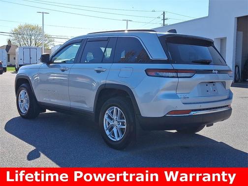 2024 Jeep Grand Cherokee Laredo