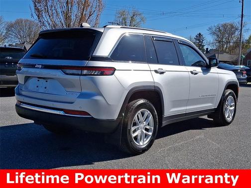 2024 Jeep Grand Cherokee Laredo