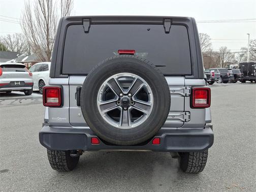 2020 Jeep Wrangler Unlimited Sahara