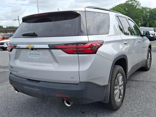 2022 Chevrolet Traverse LT Cloth