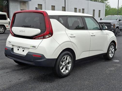 2022 Kia Soul LX