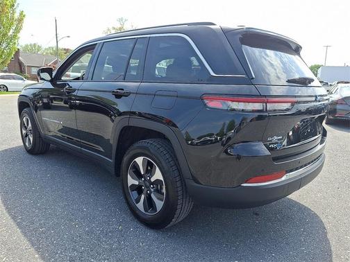 2024 Jeep Grand Cherokee 4xe Base