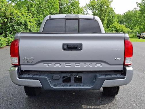 2016 Toyota Tacoma SR5