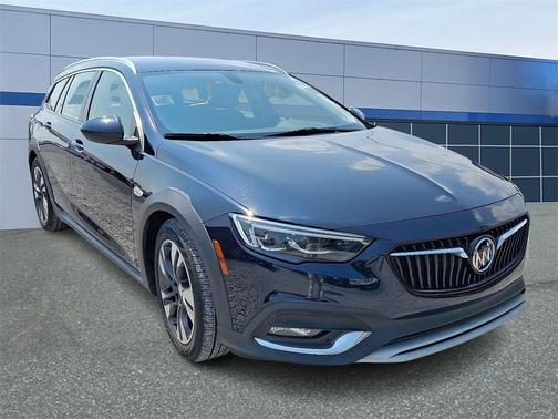 2018 Buick Regal TourX Essence