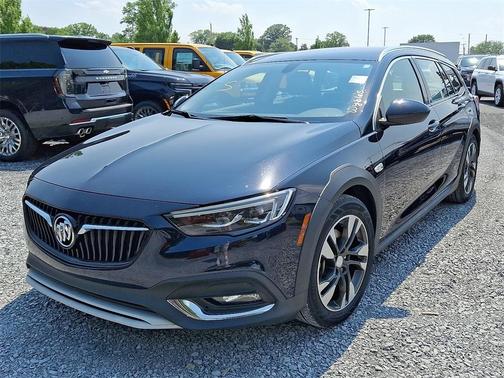2018 Buick Regal TourX Essence