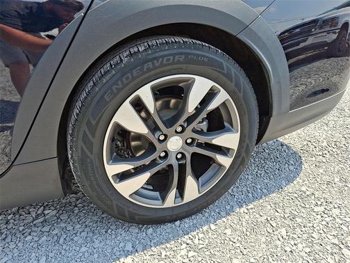 2018 Buick Regal TourX Essence