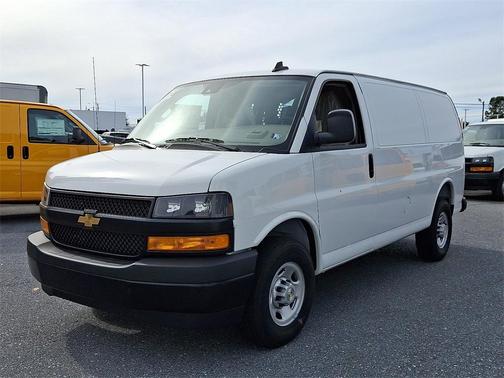2025 Chevrolet Express 3500 Work Van