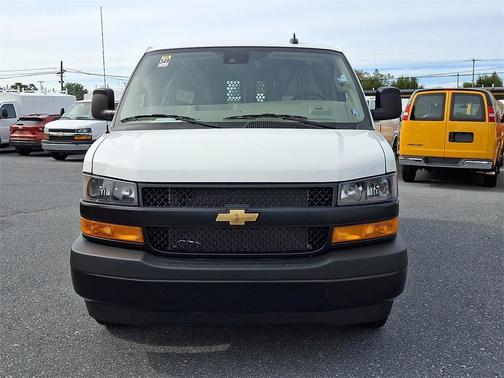 2025 Chevrolet Express 3500 Work Van
