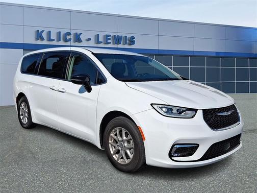 2024 Chrysler Pacifica Touring-L