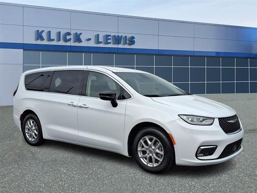 2024 Chrysler Pacifica Touring-L