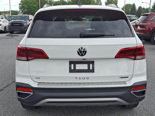 2024 Volkswagen Taos 1.5T SE