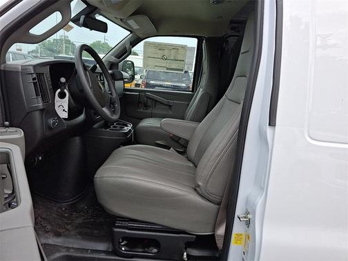 2025 Chevrolet Express 3500 Work Van