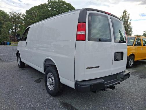 2025 Chevrolet Express 3500 Work Van