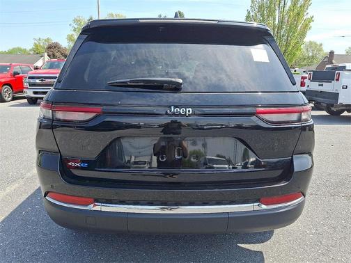 2023 Jeep Grand Cherokee 4xe Base