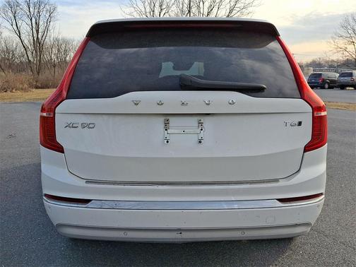 2022 Volvo XC90 T6 Inscription 7 Passenger