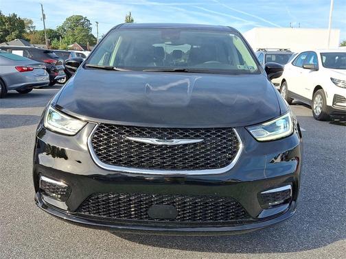 2024 Chrysler Pacifica Touring-L