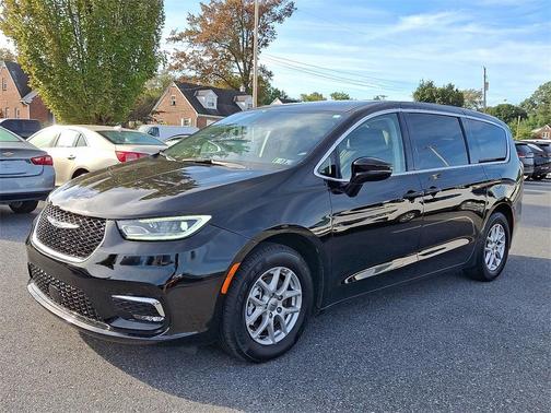 2024 Chrysler Pacifica Touring-L