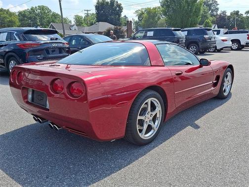2004 Chevrolet Corvette Base
