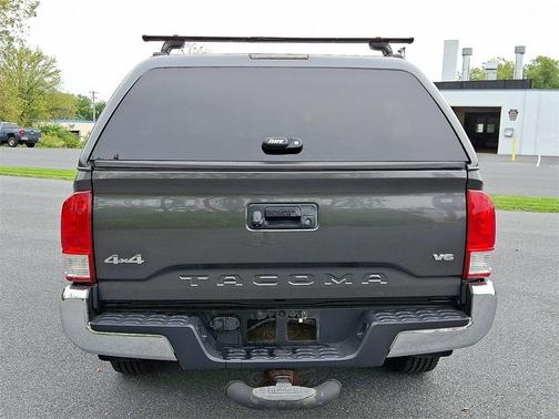 2017 Toyota Tacoma SR5