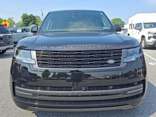 2024 Land Rover Range Rover P530 SE