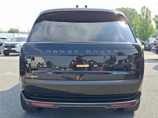 2024 Land Rover Range Rover P530 SE