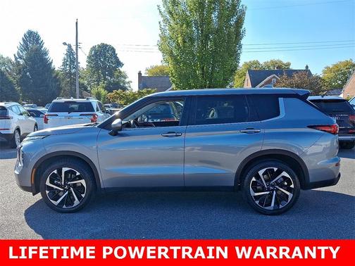 2024 Mitsubishi Outlander SE