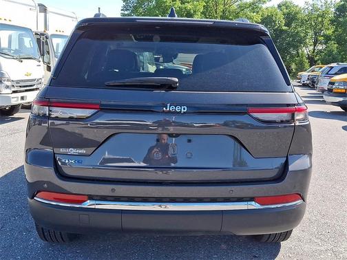 2023 Jeep Grand Cherokee 4xe Base