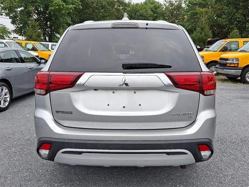 2019 Mitsubishi Outlander SE