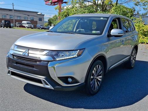 2019 Mitsubishi Outlander SE