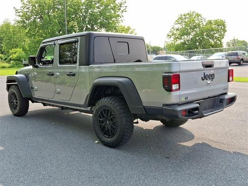 2020 Jeep Gladiator Sport