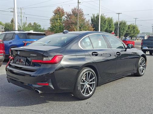 2021 BMW 330 i xDrive