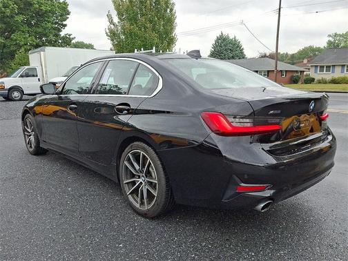 2021 BMW 330 i xDrive
