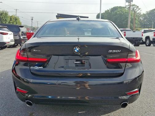 2021 BMW 330 i xDrive