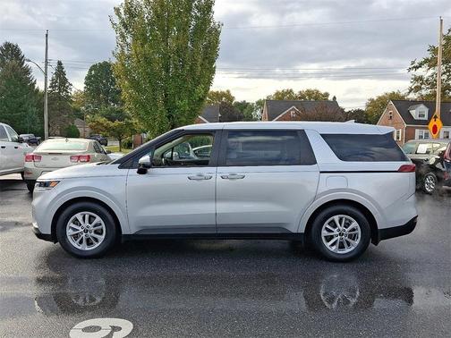 2022 Kia Carnival LXS