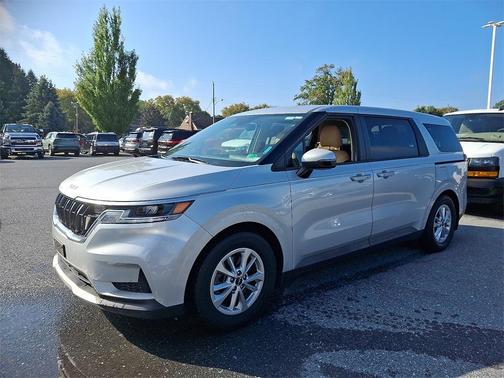 2022 Kia Carnival LXS