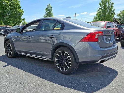 2016 Volvo S60 Cross Country T5 Platinum